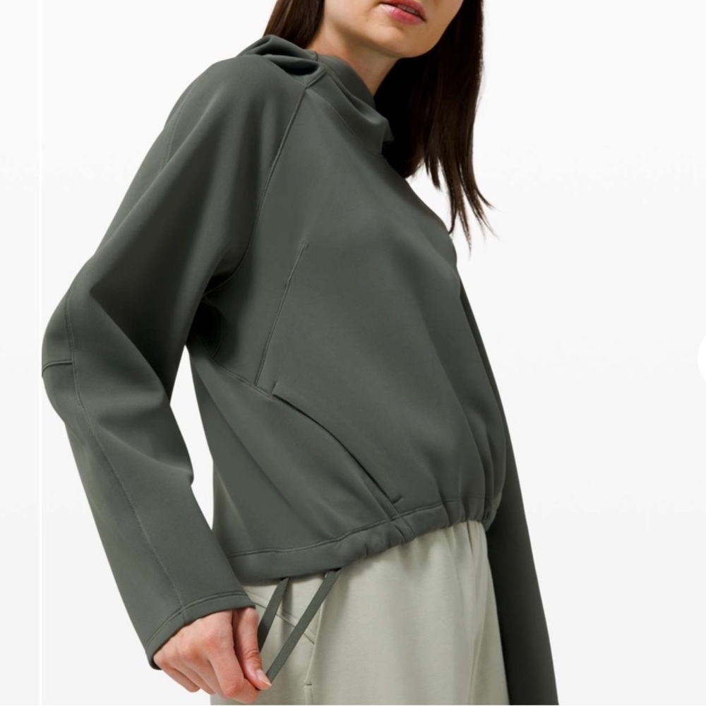 Lululemon AirWrap Pullover Hoodie in Smoked Spruce